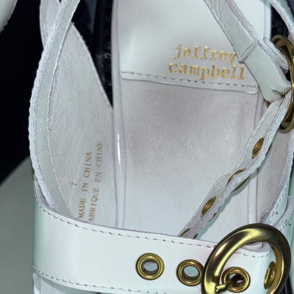 🔥🔥🔥Jeffrey Campbell White and Gold Sandals with Chunky Sole Size: 7🔥🔥🔥 - Picture 8 of 8